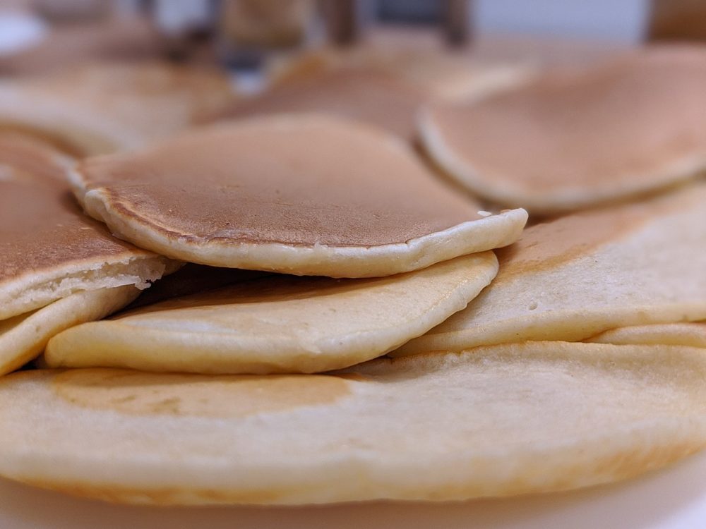 Grundrezept Pfannkuchen / Eierkuchen ohne Backpulver - bestes-rezept.de